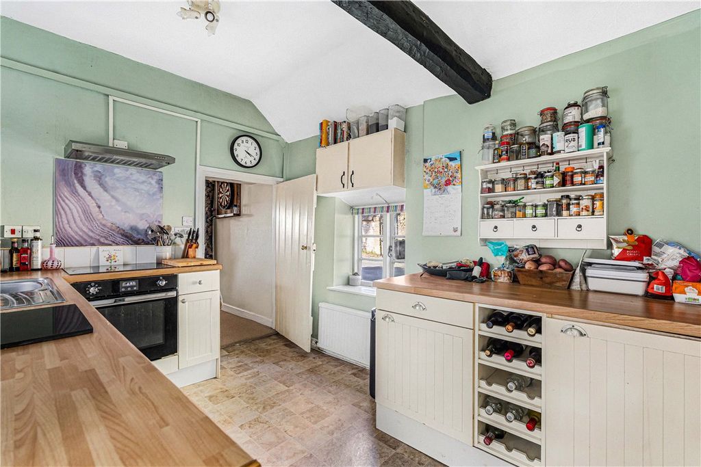 Property photo 2 of 20 Kitchen