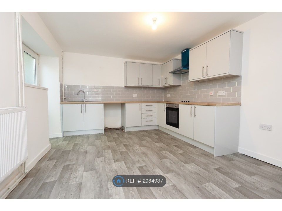 Property photo 1 of 35