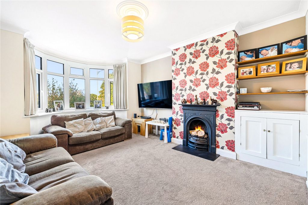 Property photo 3 of 27 Picture No. 13