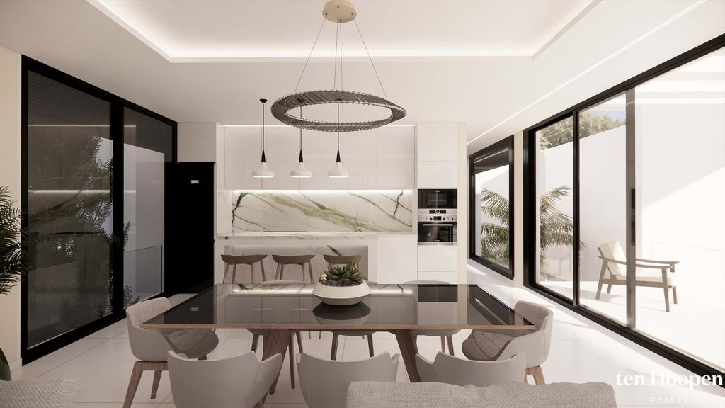 Property photo 2 of 30