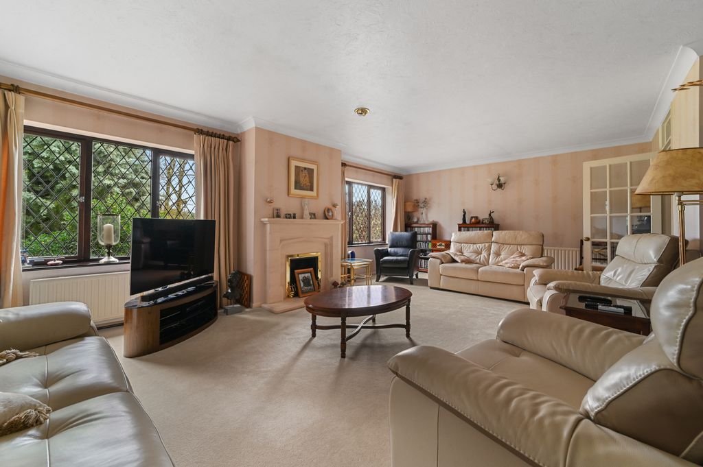 Property photo 3 of 47 Pt-Fc(Col)-Vinehouse-12