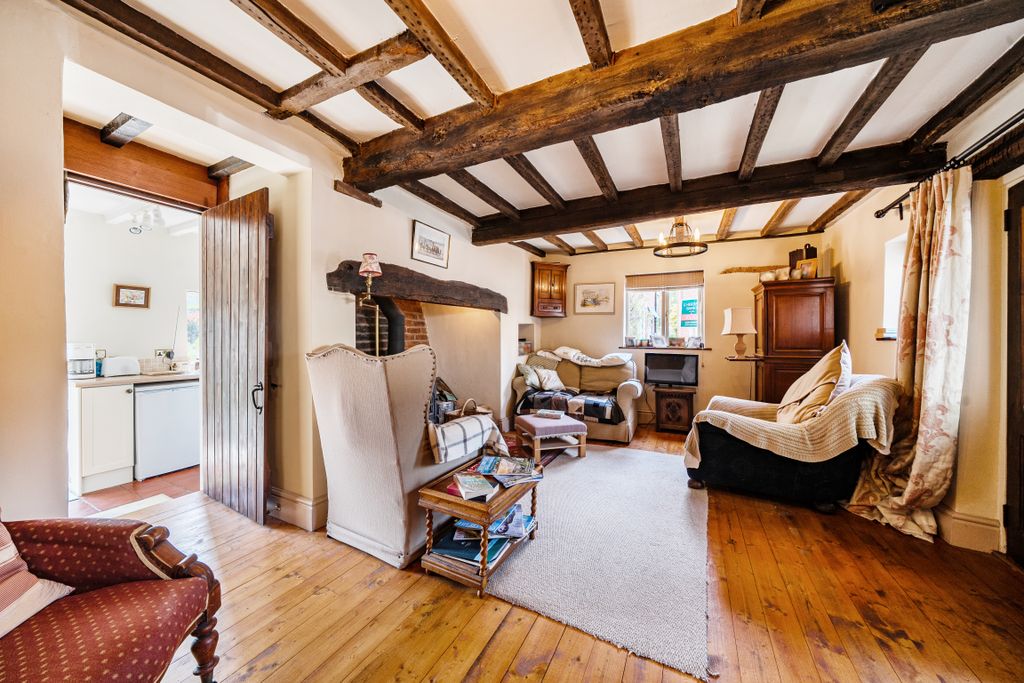 Property photo 2 of 12 1452462-1-69F490B33B366