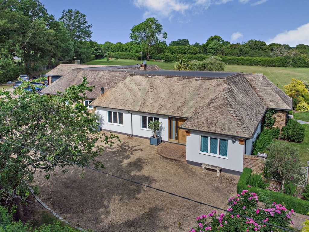 Property photo 1 of 27 Oak Trees