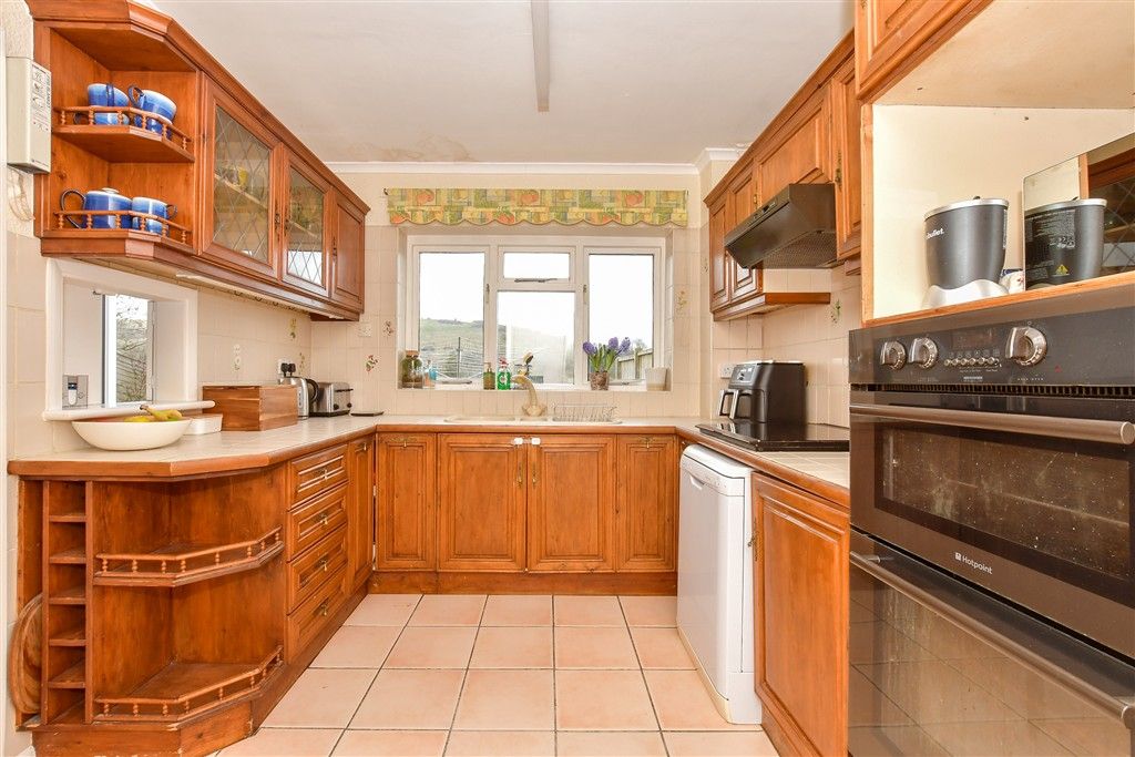 Property photo 2 of 14 Kitchen