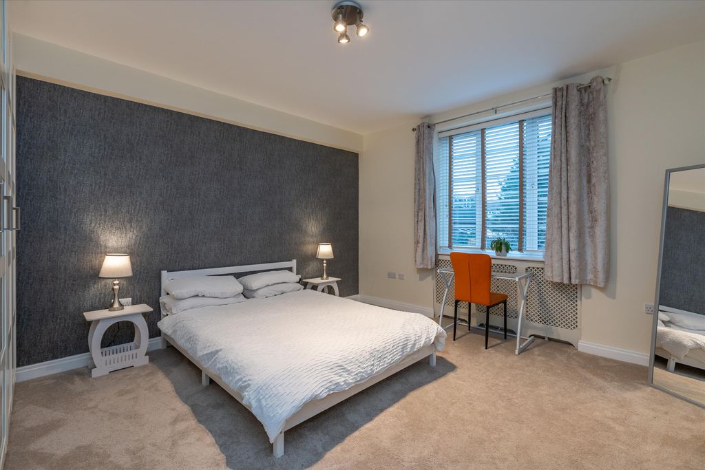 Property photo 3 of 15 Image