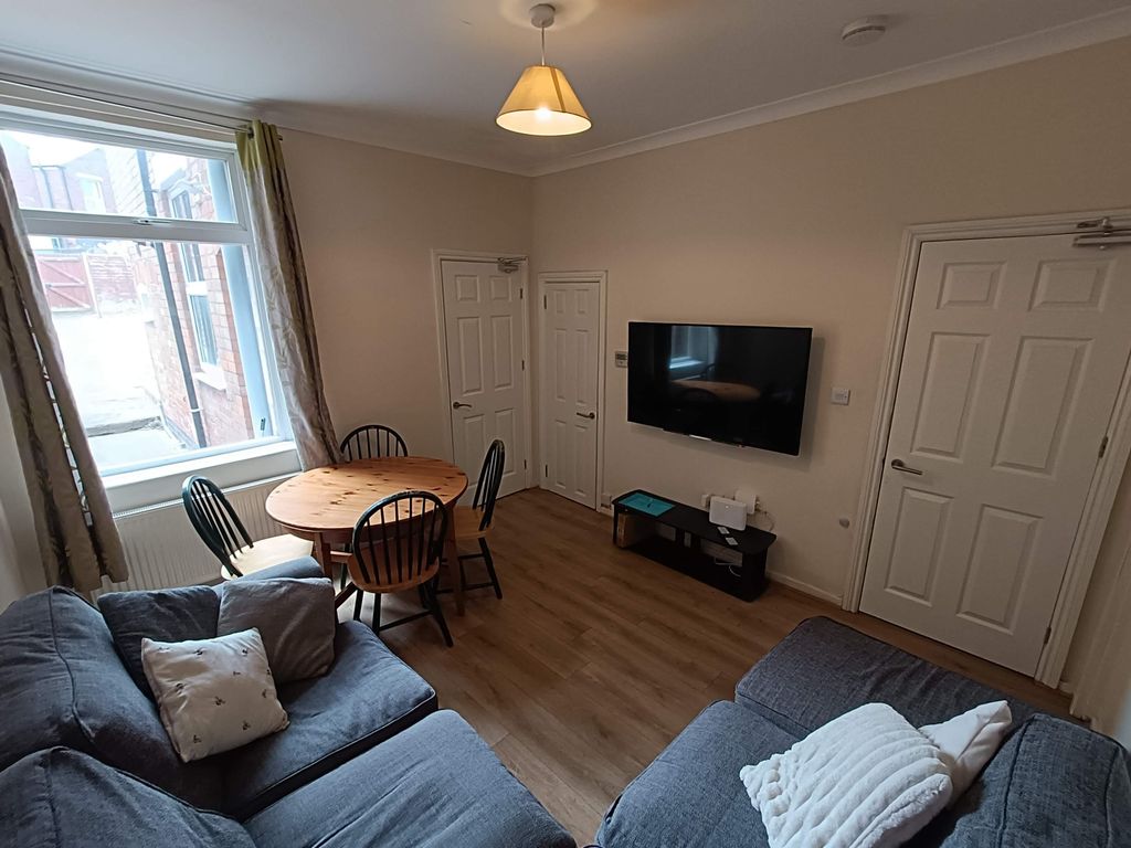 Property photo 1 of 42
