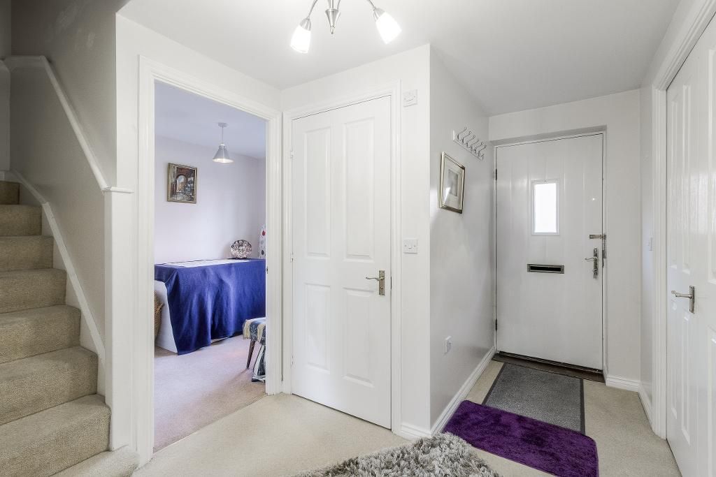 Property photo 2 of 16 Entrance Hall