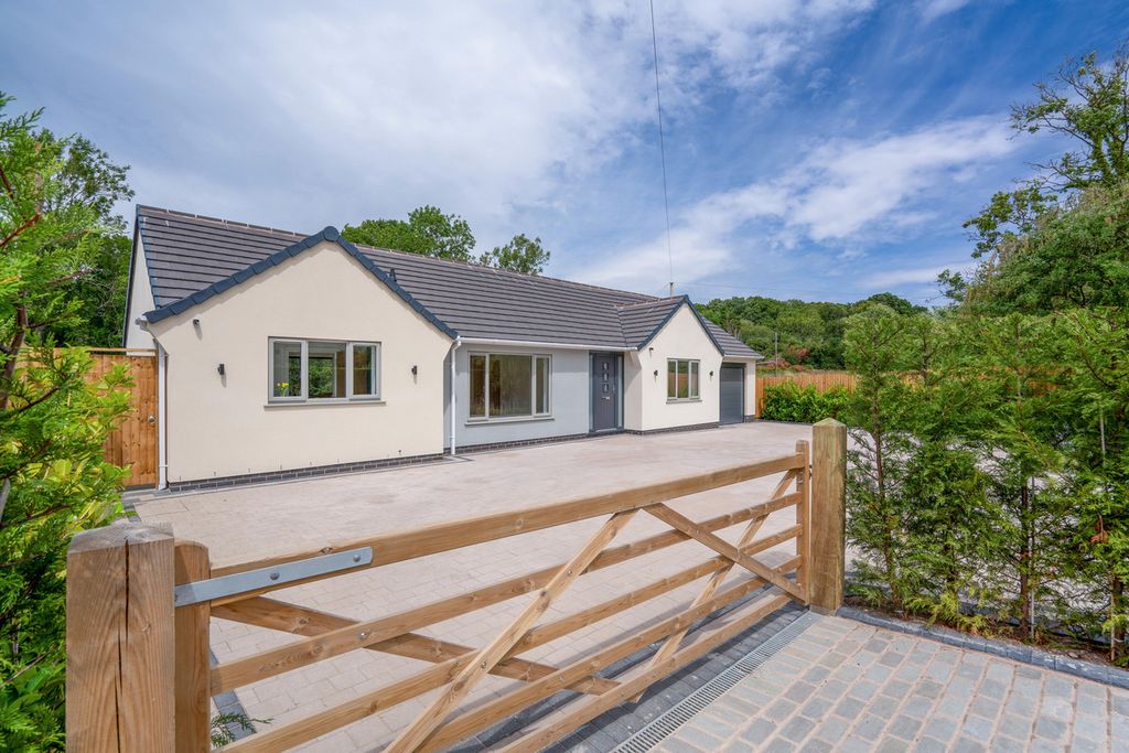 Property photo 1 of 27