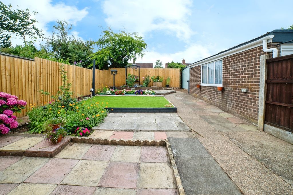 Property photo 2 of 17 Photo