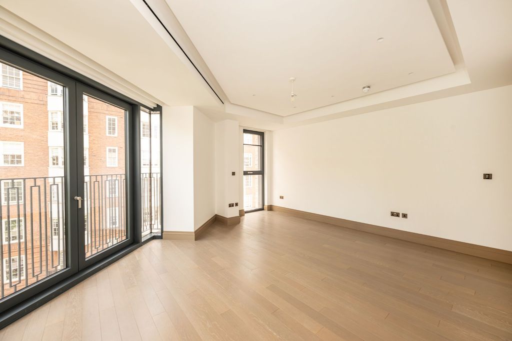 Property photo 3 of 24 Reception Room
