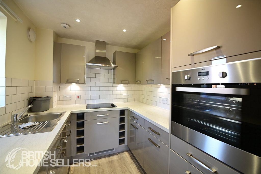 Property photo 2 of 10 Picture No. 06