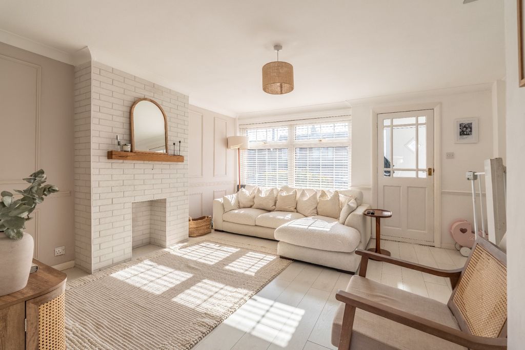 Property photo 3 of 13 4097553