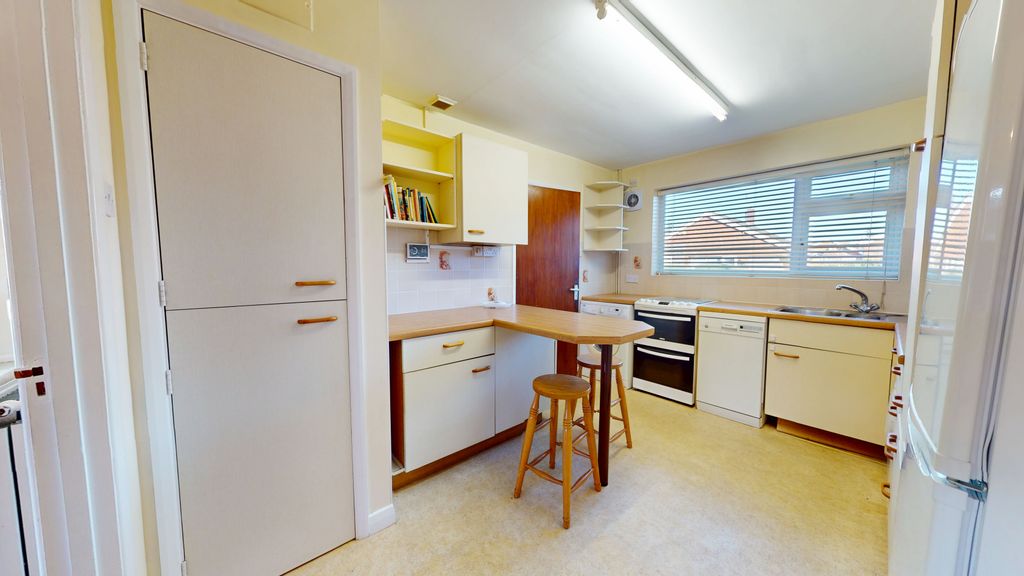 Property photo 3 of 26 12192025_134353