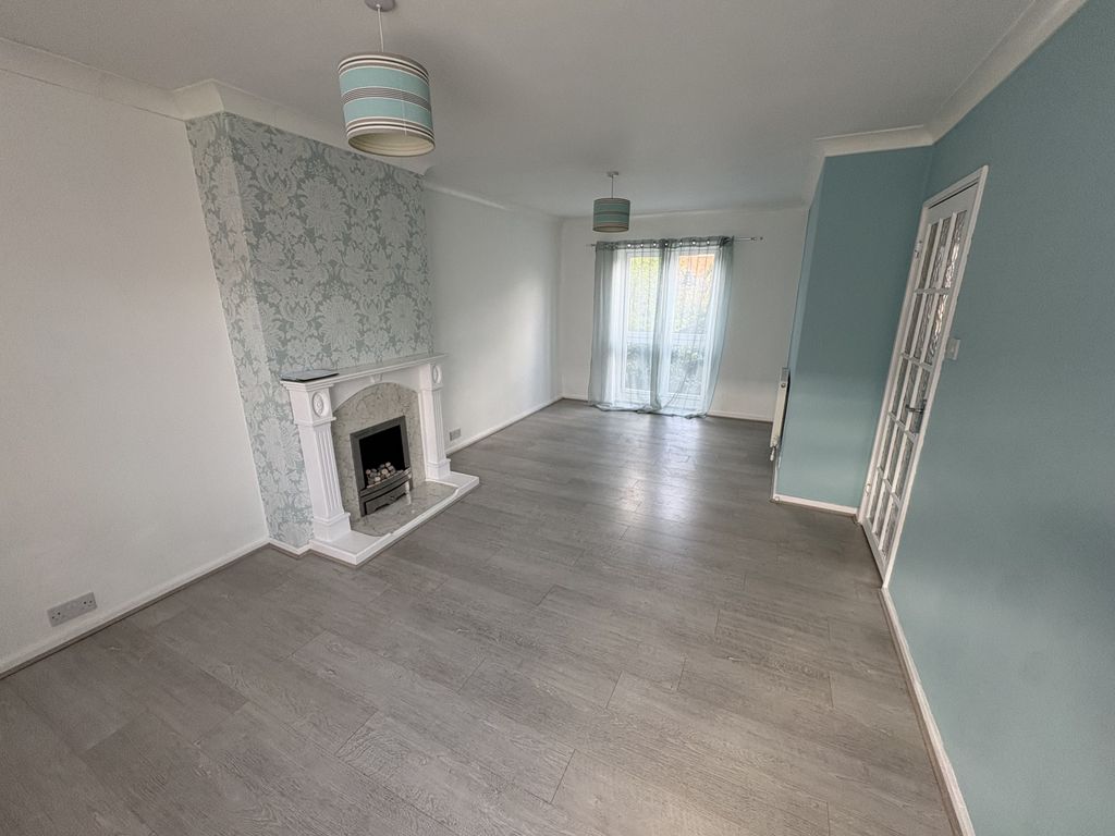 Property photo 3 of 6 Gallery