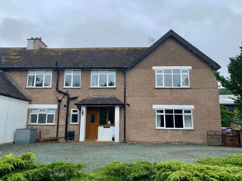 Property photo 1 of 13 Front