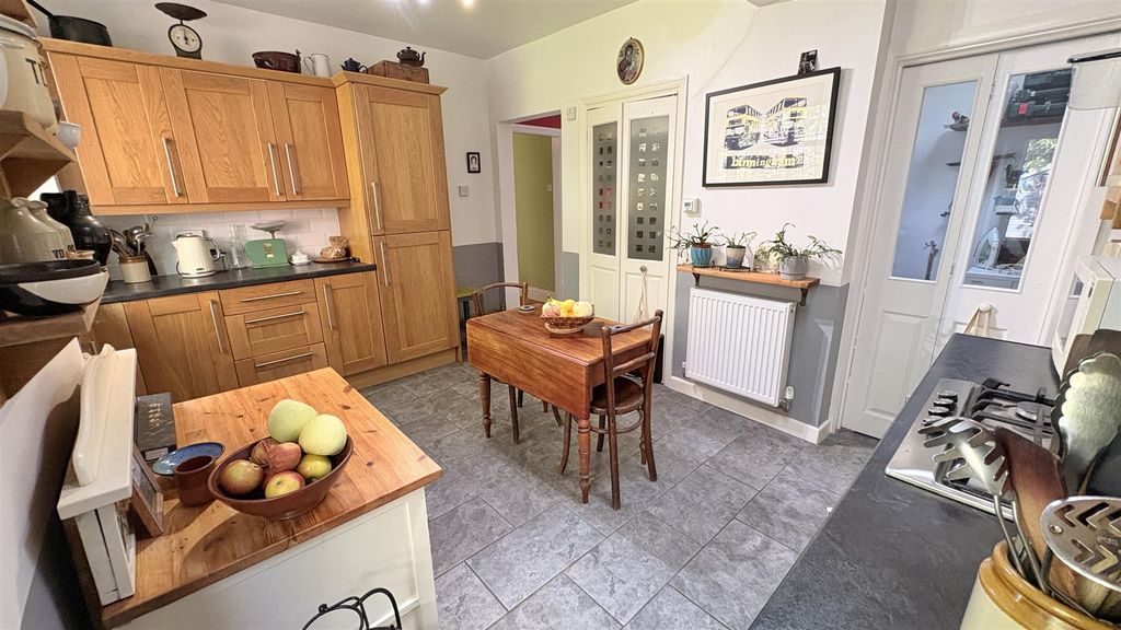 Property photo 3 of 20 Kitchen/Diner