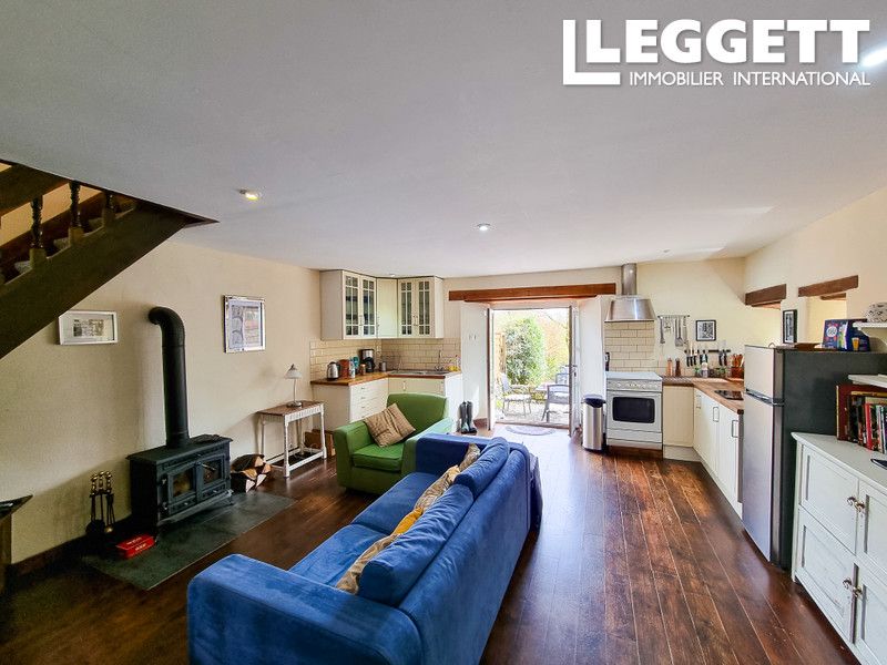 Property photo 2 of 10