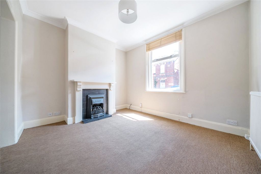 Property photo 3 of 21 Picture No. 16