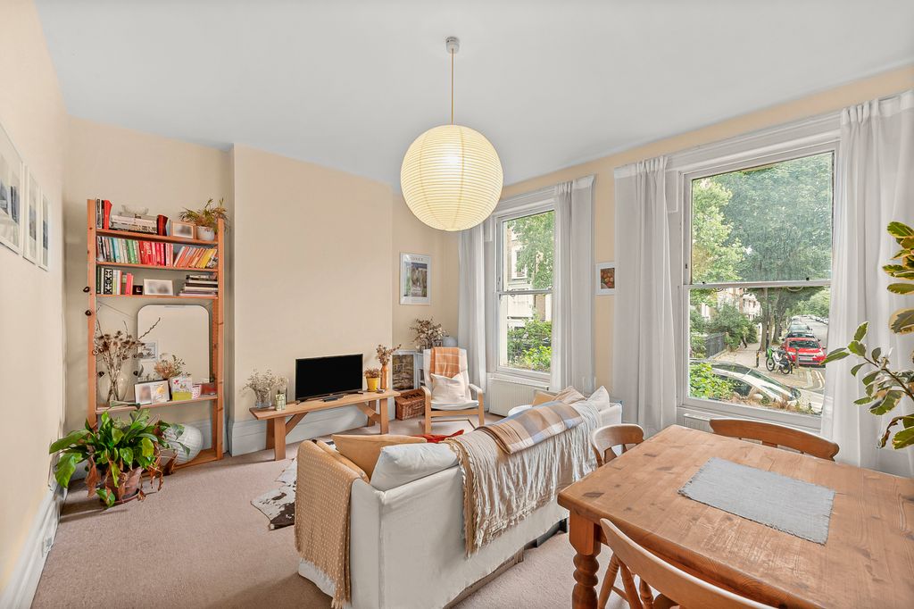 Property photo 2 of 11 Picture No. 08