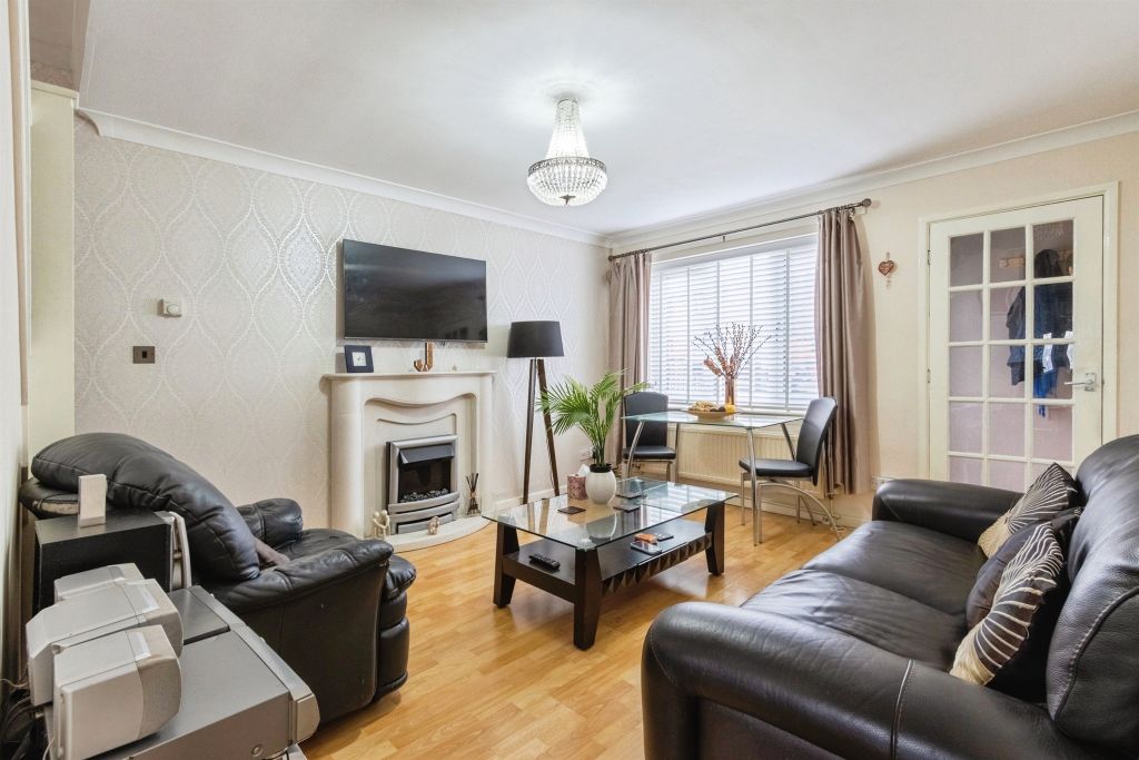 Property photo 3 of 9