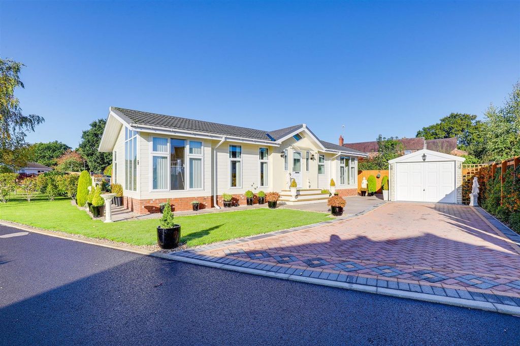 Property photo 1 of 26