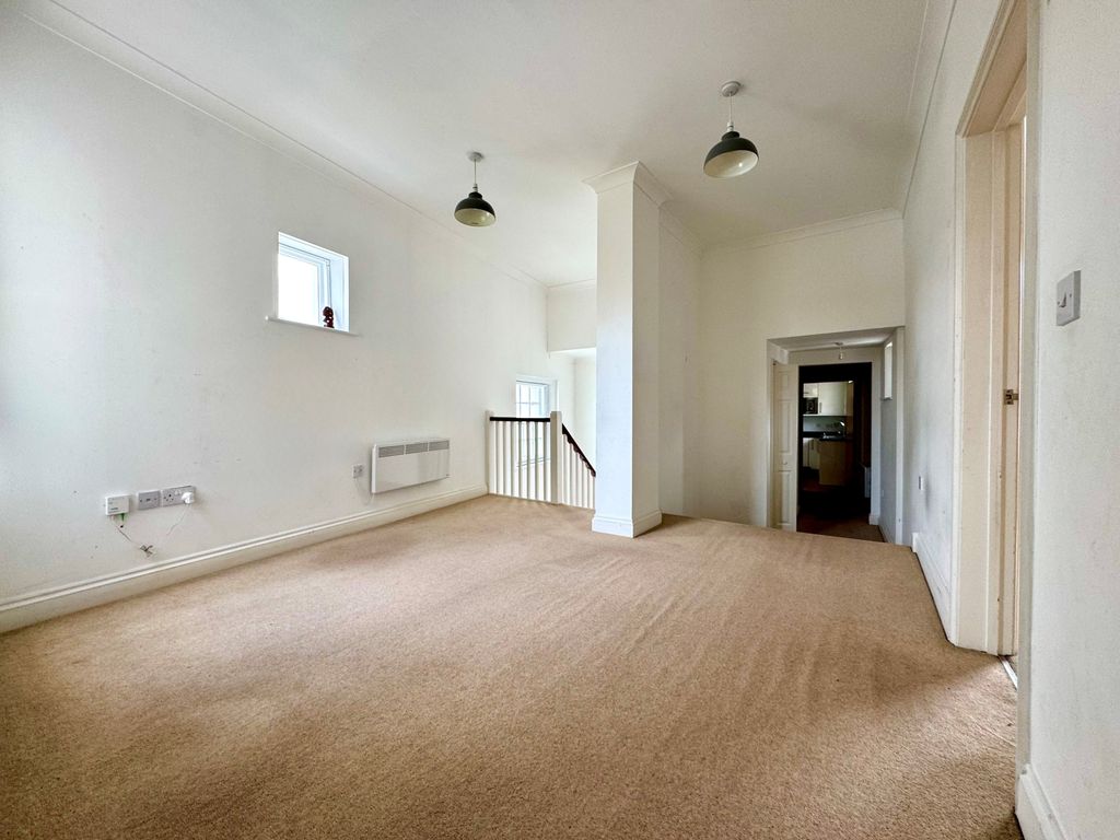 Property photo 3 of 13 Gallery
