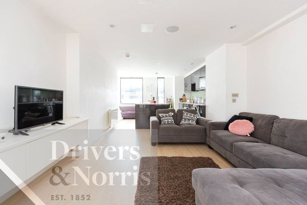 Property photo 2 of 8 Picture No. 13