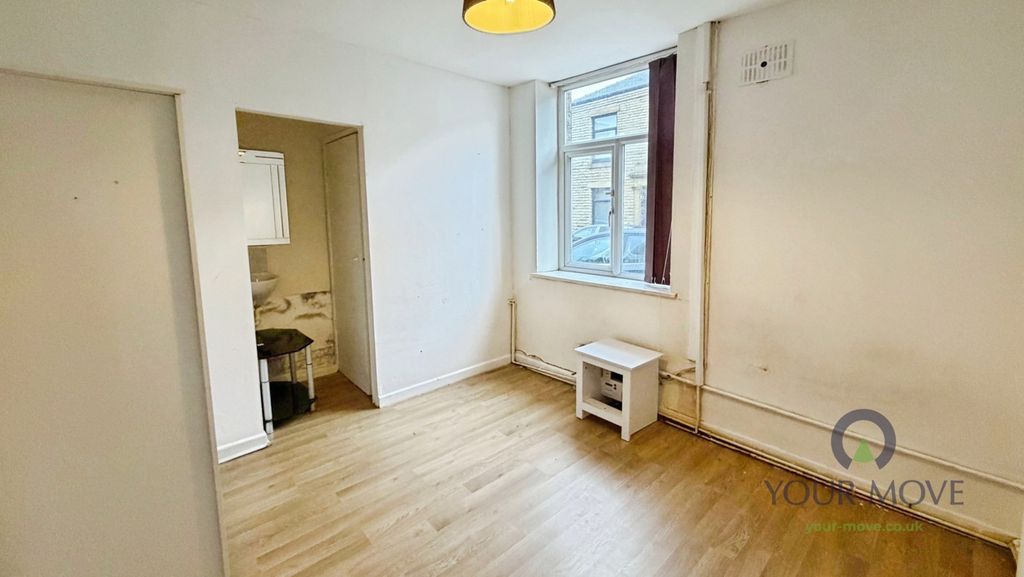 Property photo 3 of 7 Pbox-Img.Jpg