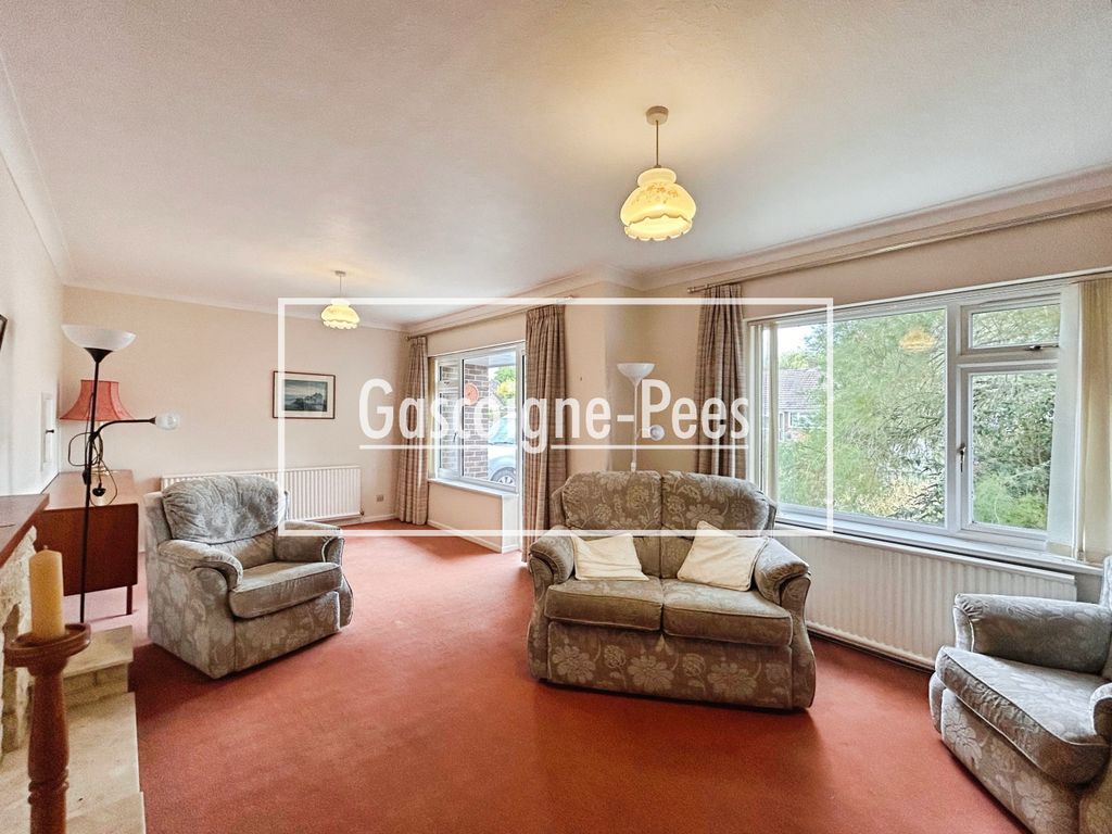 Property photo 3 of 11