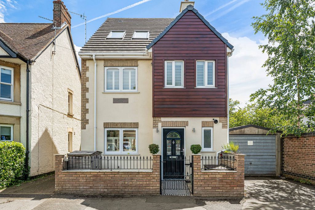 Property photo 1 of 31