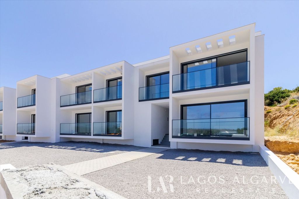 Property photo 1 of 22 1 Bedroom Apartment In Espartal, Near Monte Clérigo Beach