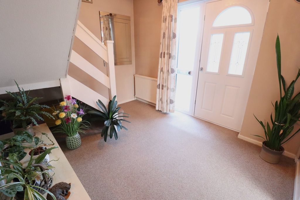 Property photo 3 of 25