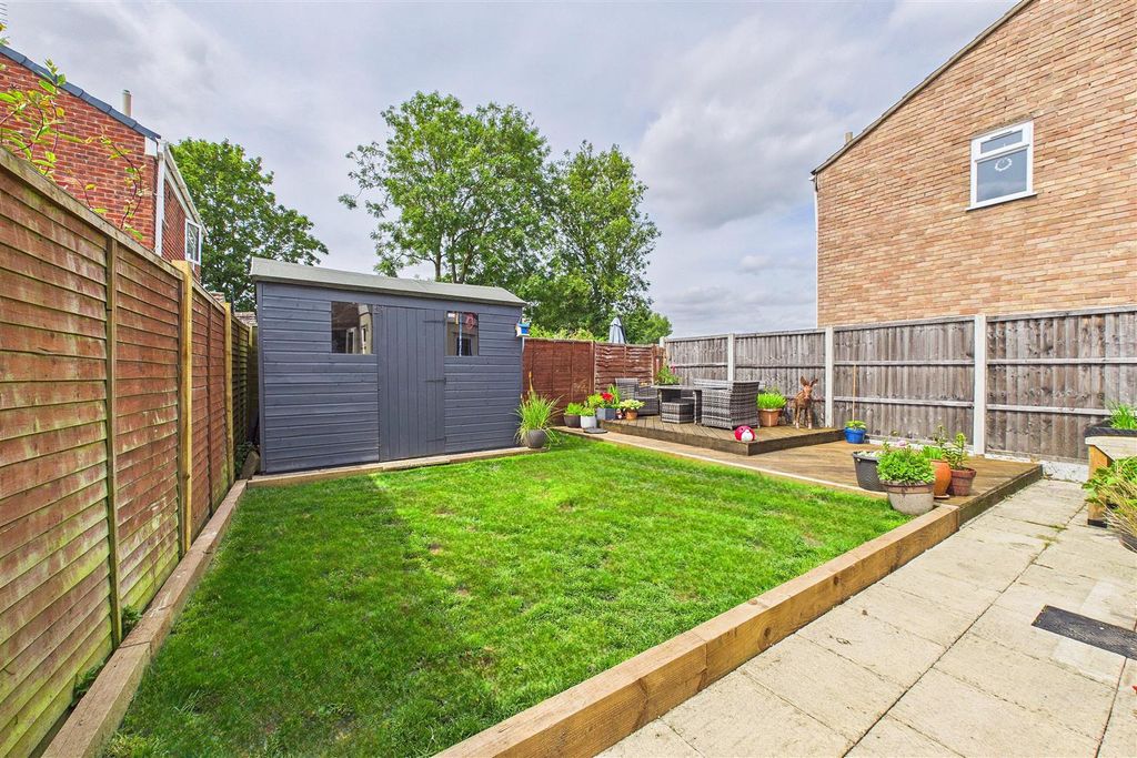 Property photo 2 of 13