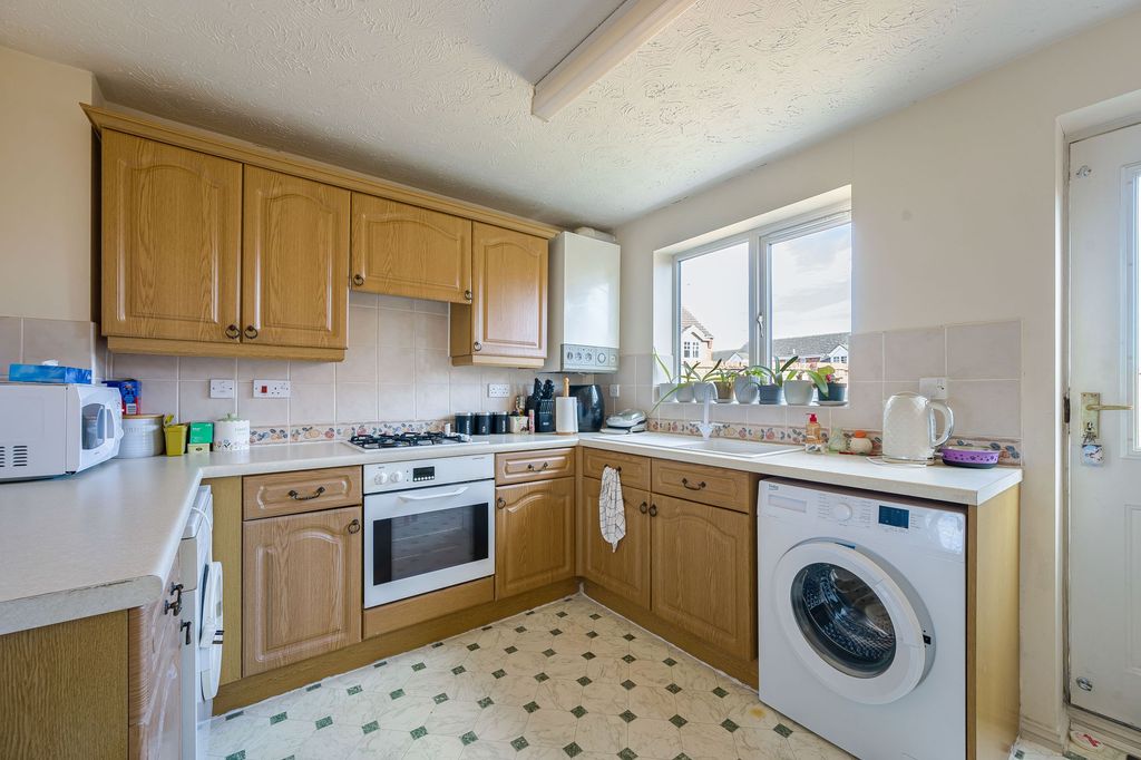 Property photo 2 of 22