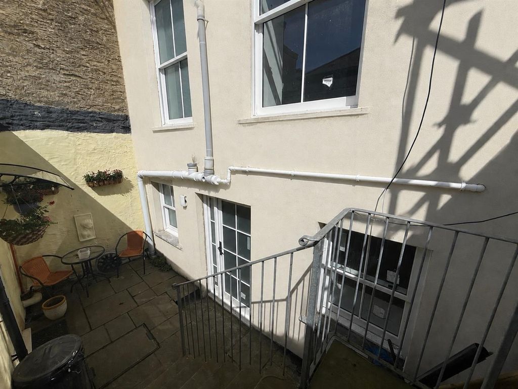 Property photo 1 of 10 Outside.Jpg