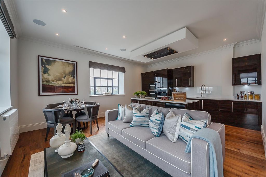 Property photo 1 of 25 8316099-Interior43.Jpg
