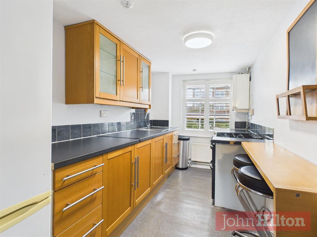 Property photo 3 of 9 Cam02534G0-Pr0581-Still002.Jpg