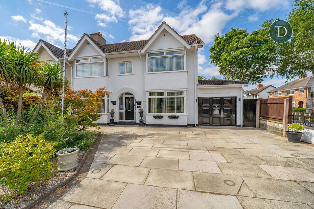 Property photo 1 of 40