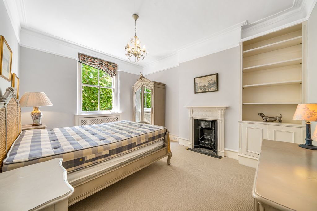 Property photo 2 of 8