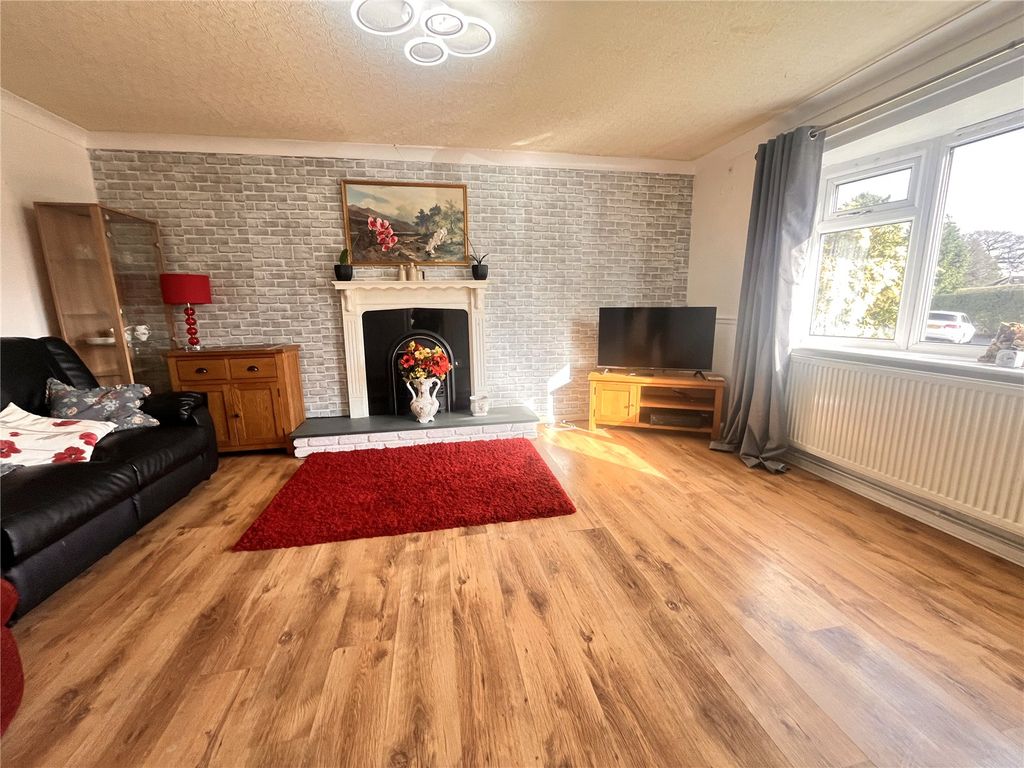 Property photo 3 of 15 Picture No. 01