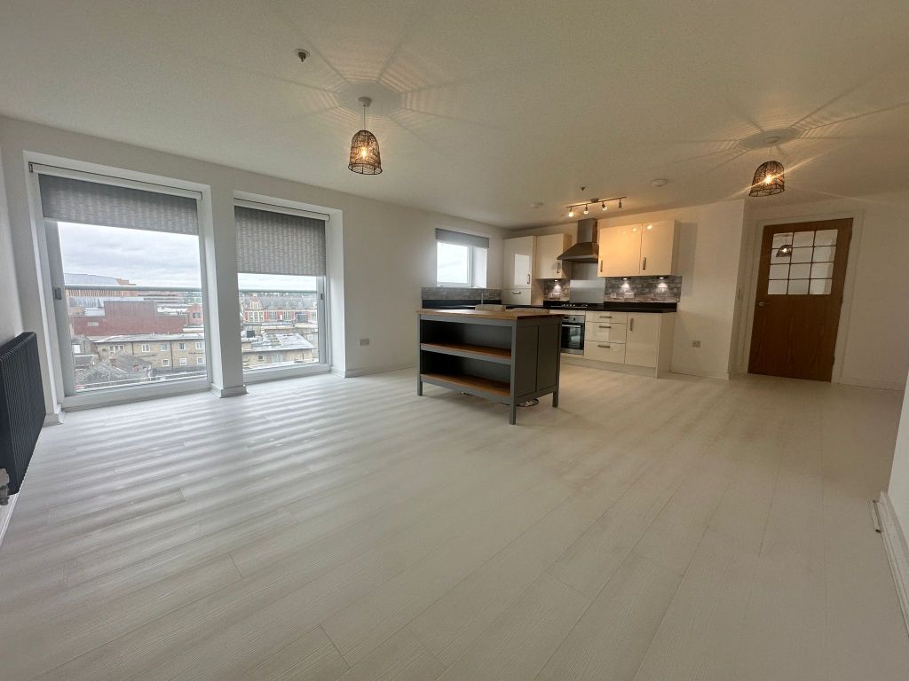 Property photo 3 of 11 Living Room