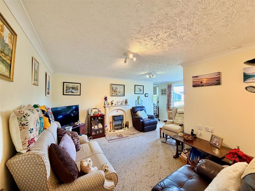 Property photo 2 of 12 Img_1178 2.Jpeg