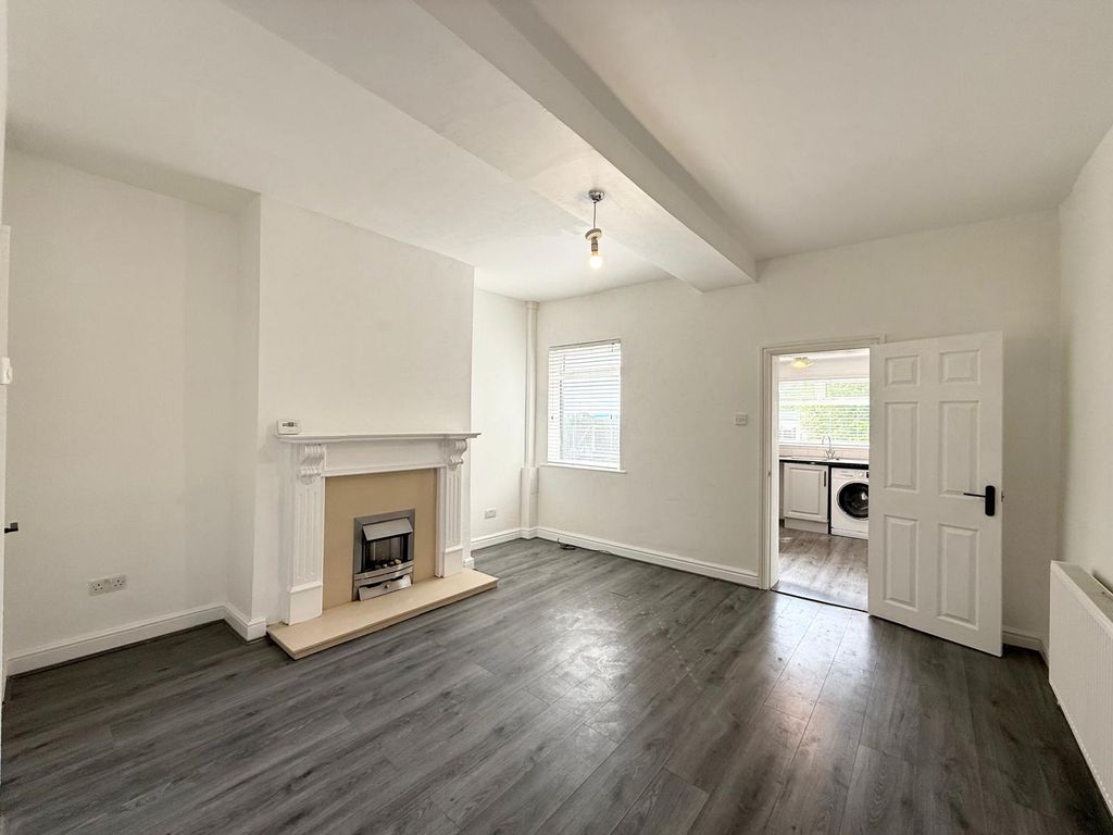 Property photo 3 of 28 Gallery