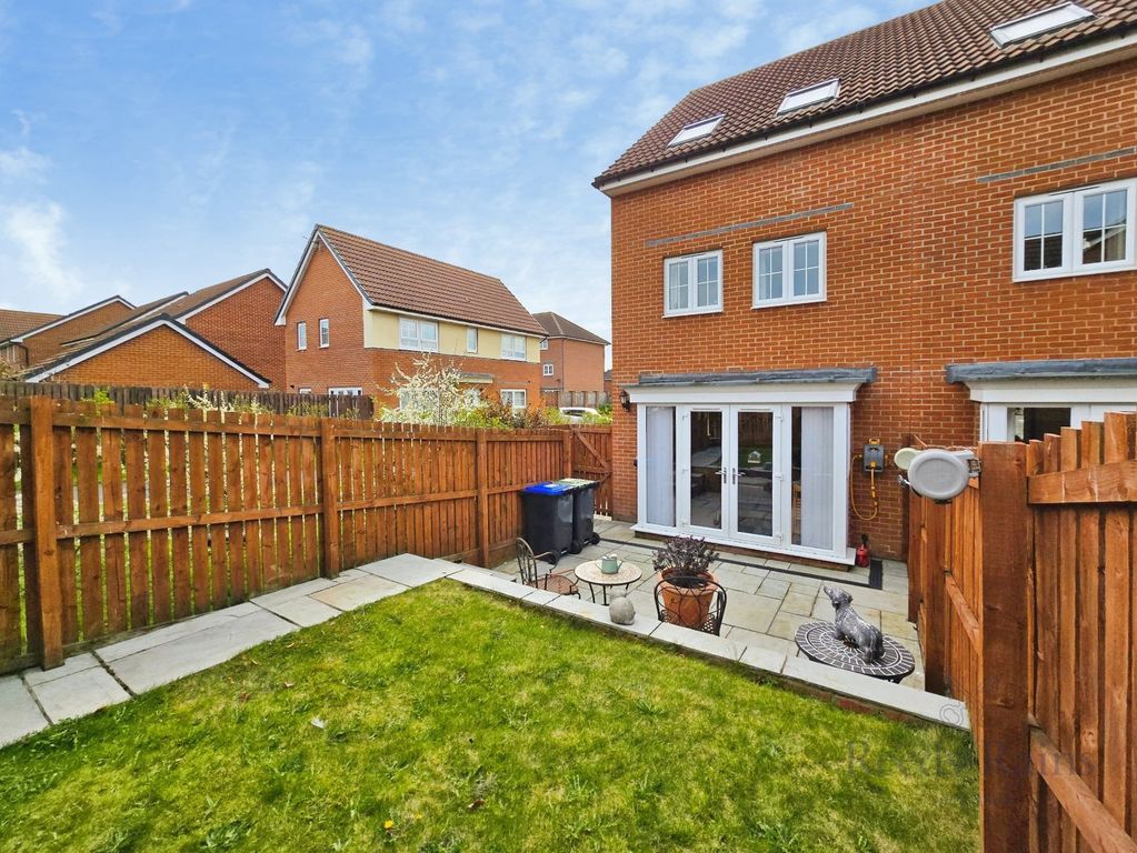 Property photo 2 of 42 Picture No. 34