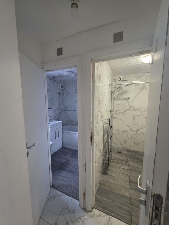 Property photo 3 of 11 Img-20251117-Wa0008