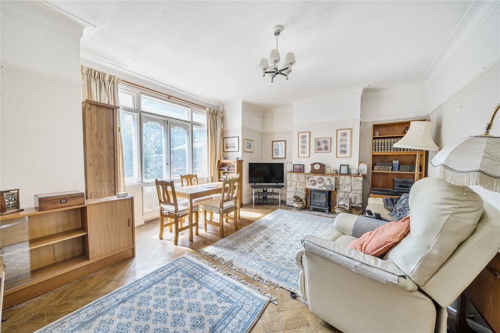 Property photo 2 of 18 Picture No. 38