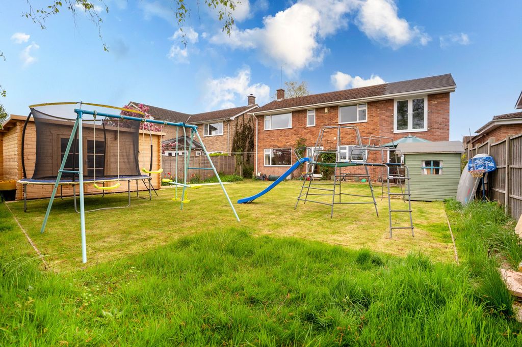 Property photo 2 of 16