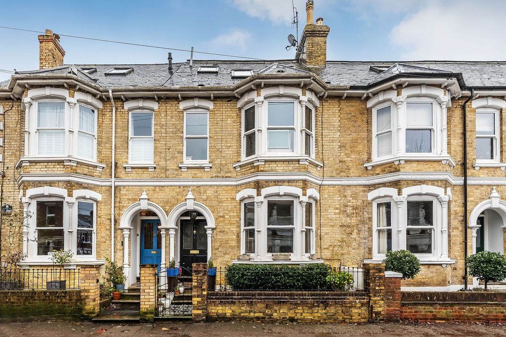 Property photo 1 of 41