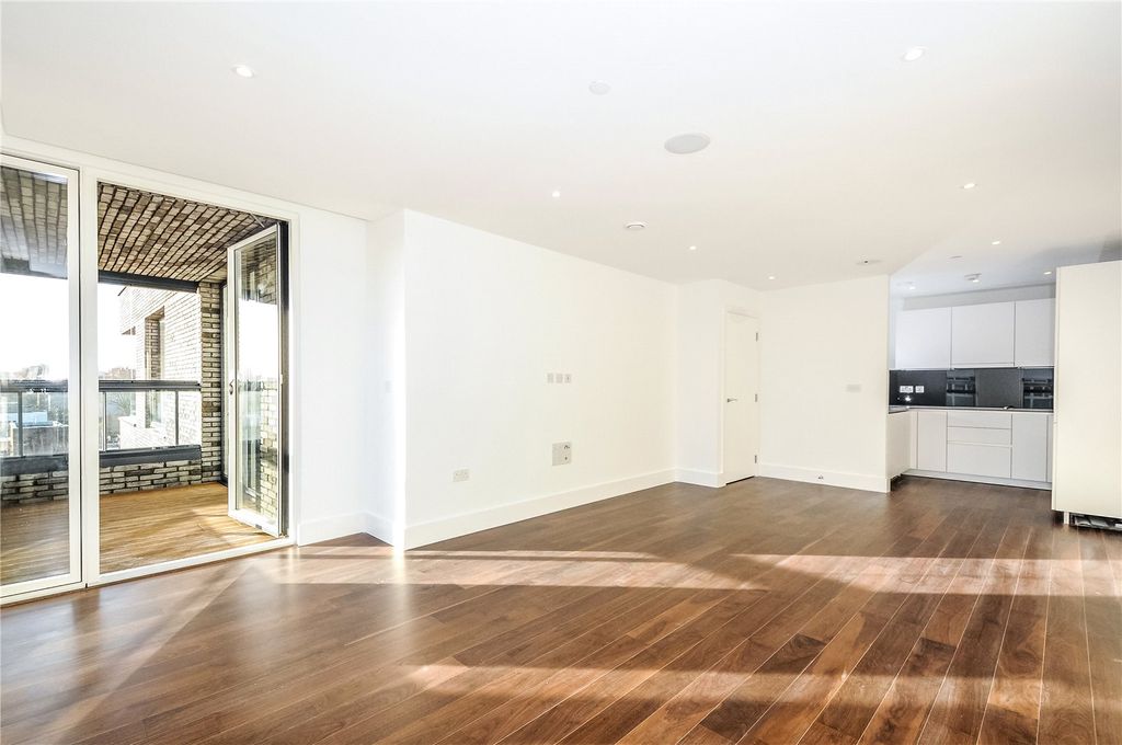 Property photo 1 of 10 Reception Room