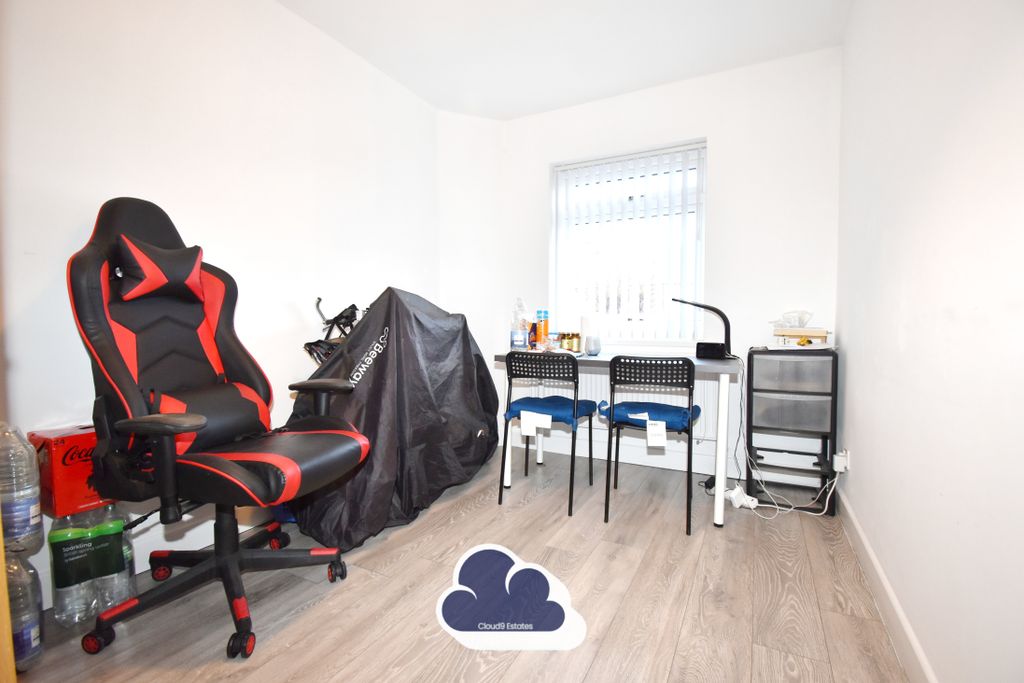 Property photo 1 of 4